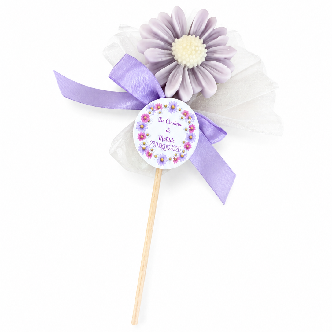 CANDELA MARGHERITA SEGNAPOSTO CON CONFETTI E TAG PERSONALIZZATO